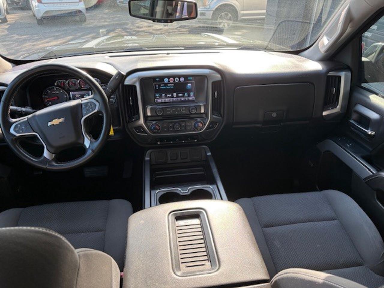 2017 Chevrolet Silverado 1500 4WD Crew Cab w-2LT, TRUE NORTH EDITION, SHARP!! Photo