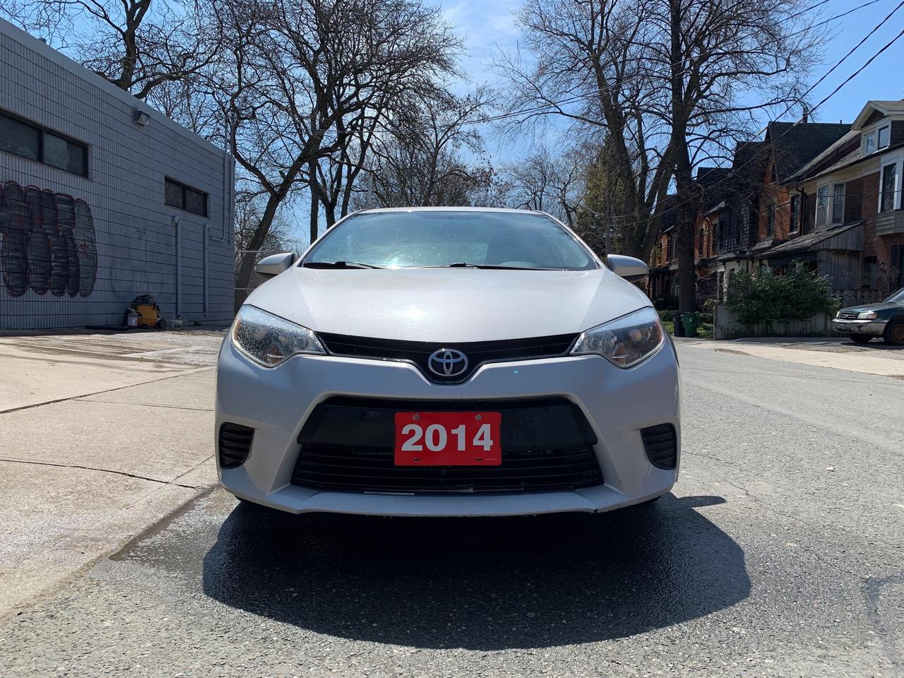 2014 Toyota Corolla 4dr Sdn CVT LE Photo