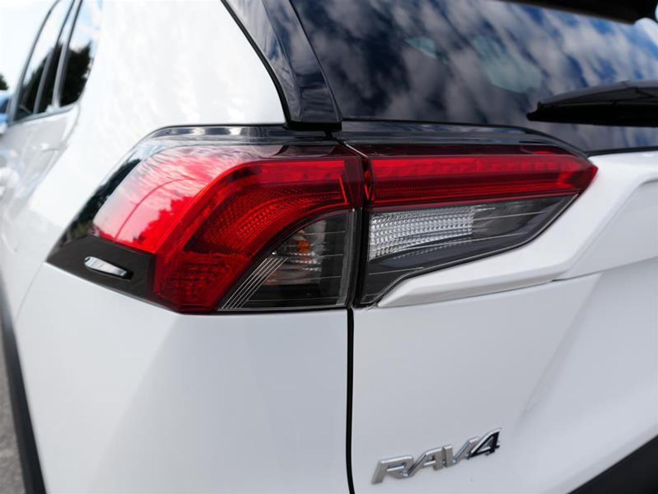 2022 Toyota RAV4 Hybrid  Photo