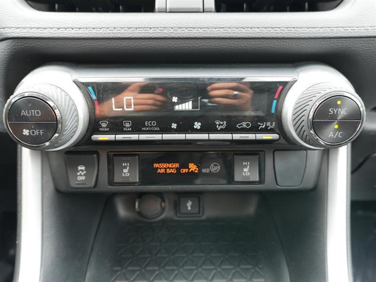 2022 Toyota RAV4 Hybrid  Photo