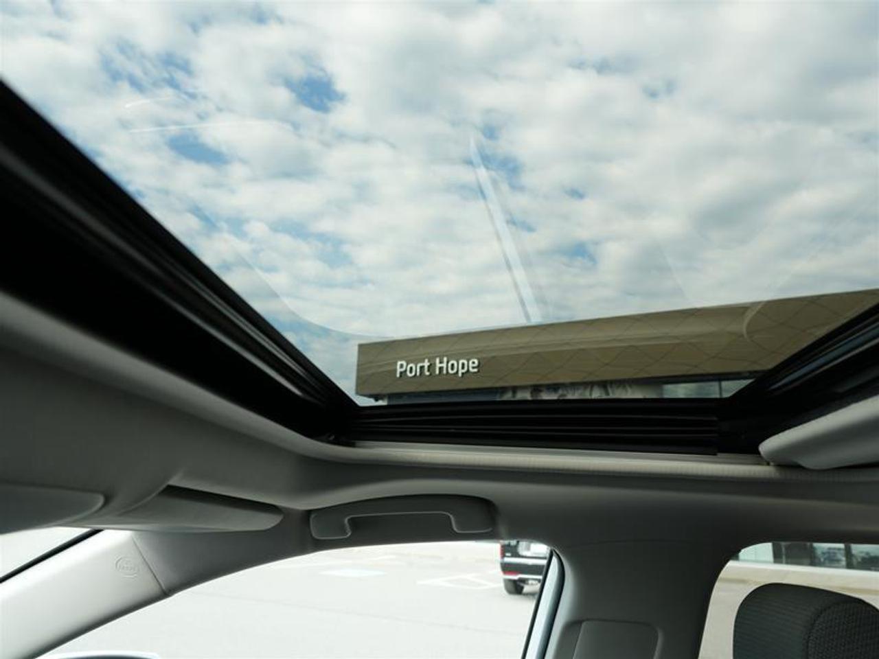 2022 Toyota RAV4 Hybrid  Photo