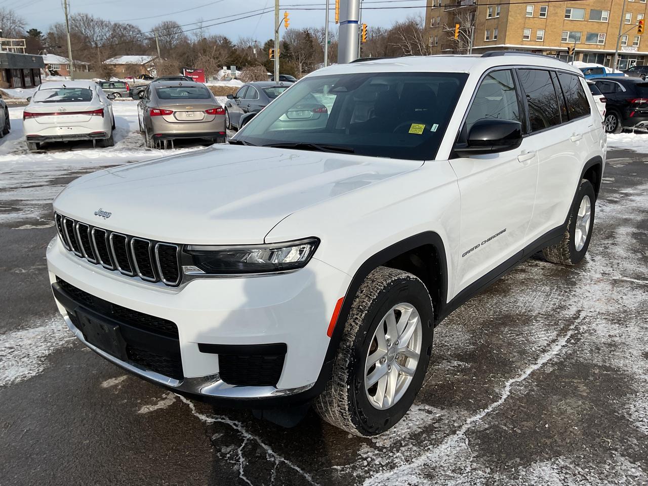 2023 Jeep Grand Cherokee L Laredo 4dr 4x4 Photo