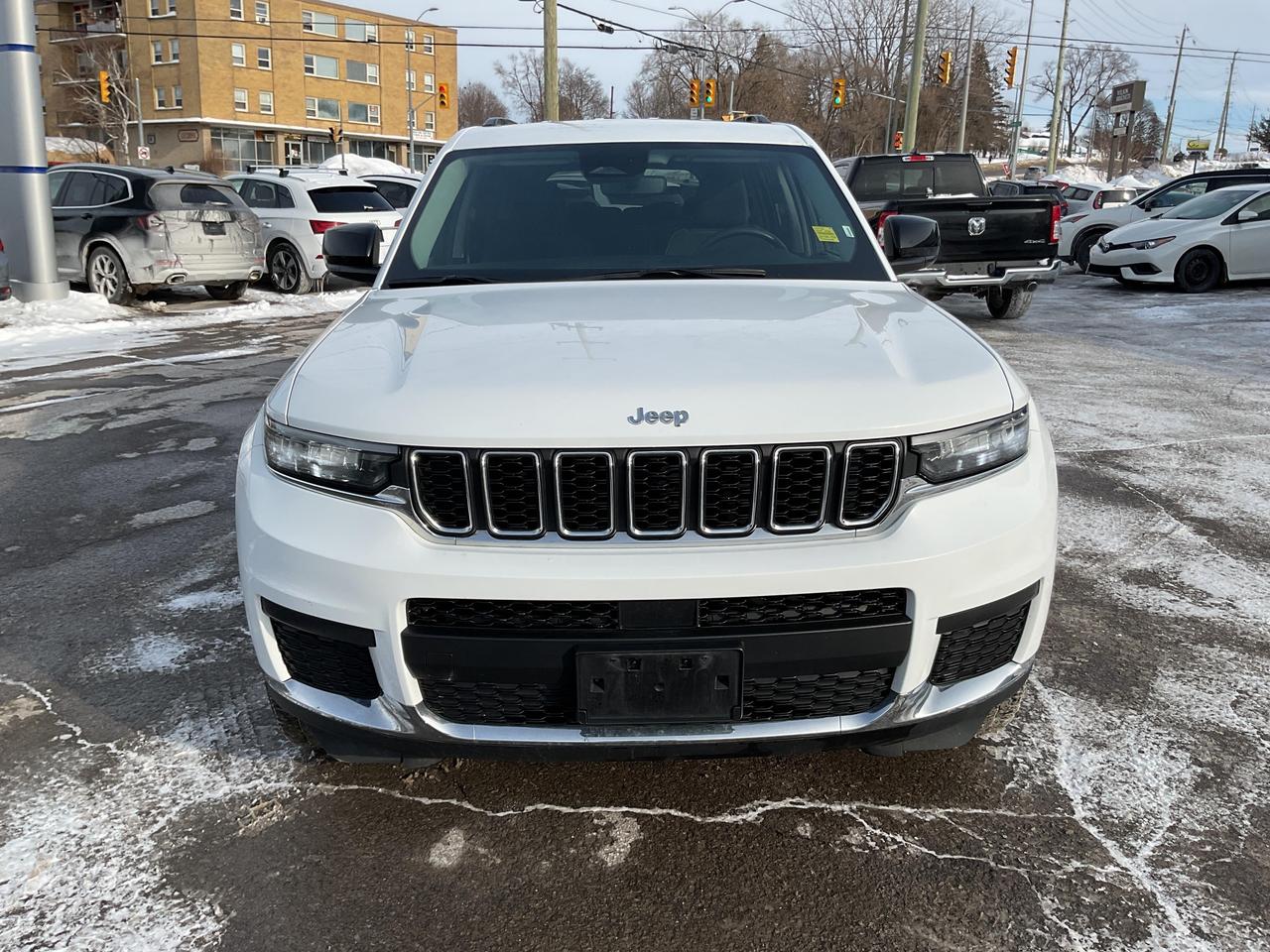 2023 Jeep Grand Cherokee L Laredo 4dr 4x4 Photo