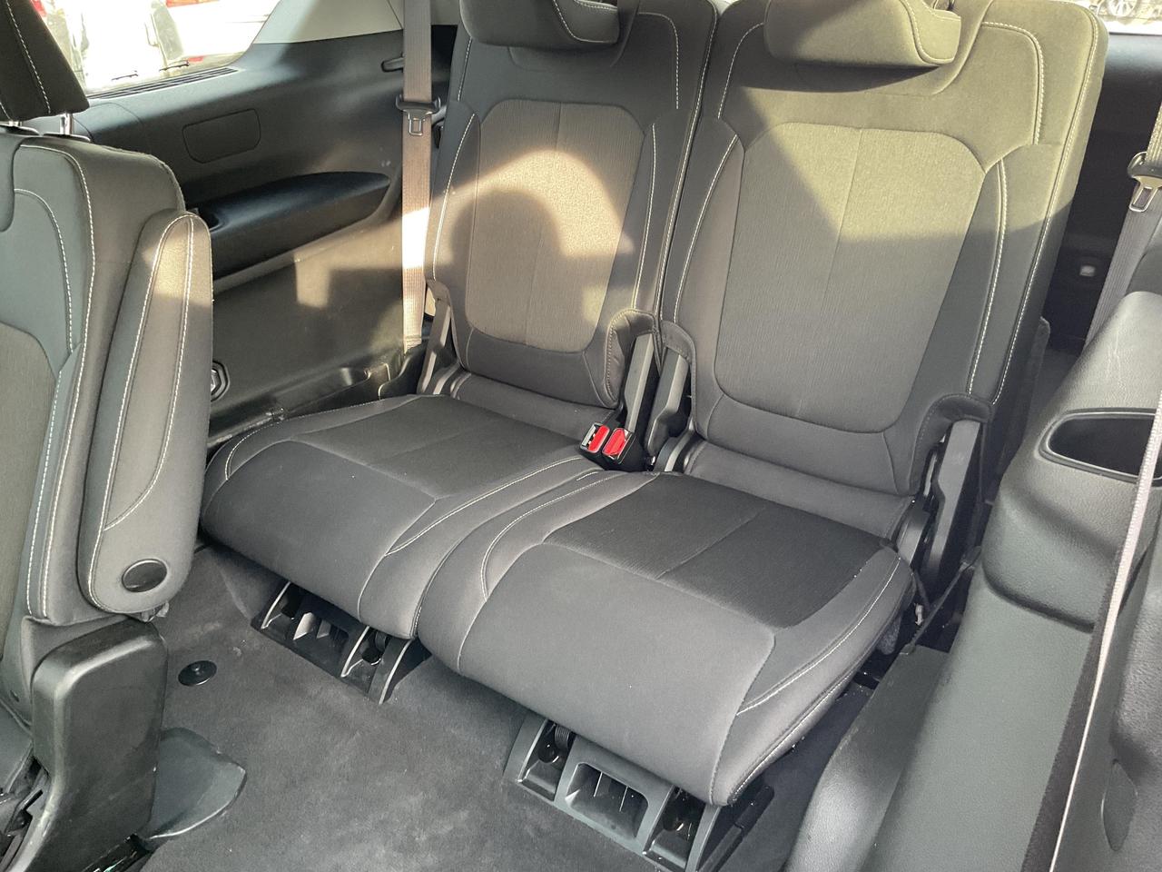 2023 Jeep Grand Cherokee L Laredo 4dr 4x4 Photo