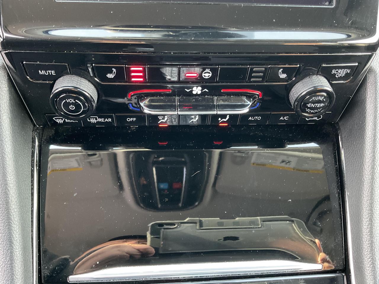 2023 Jeep Grand Cherokee L Laredo 4dr 4x4 Photo