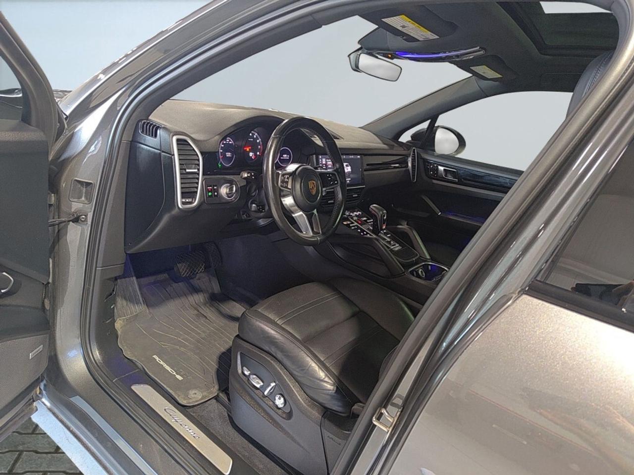 2019 Porsche Cayenne Premium Spec Cayenne AWD   Panoramic Roof   Black Photo