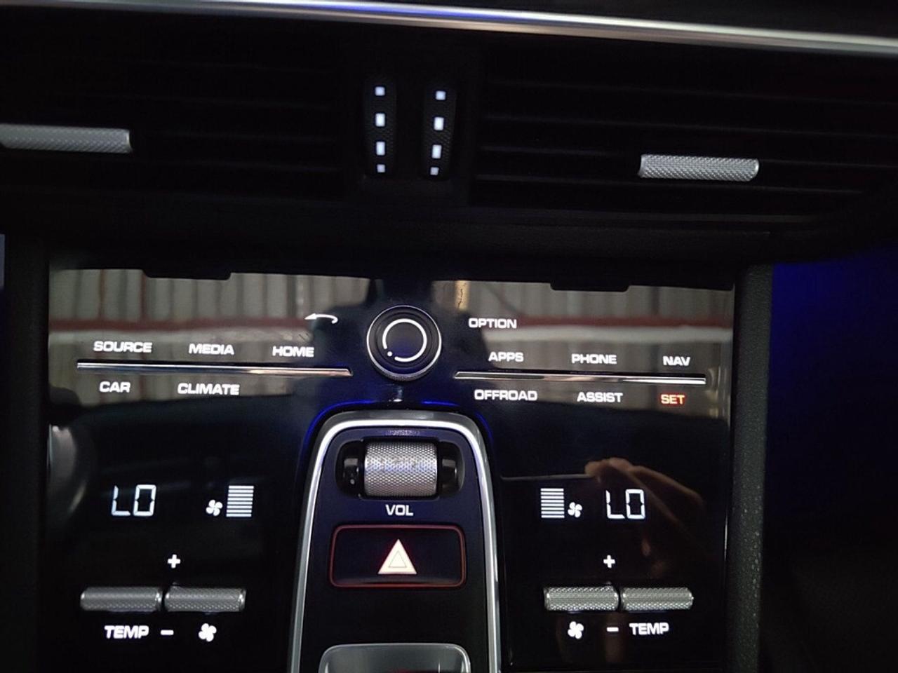 2019 Porsche Cayenne Premium Spec Cayenne AWD   Panoramic Roof   Black Photo