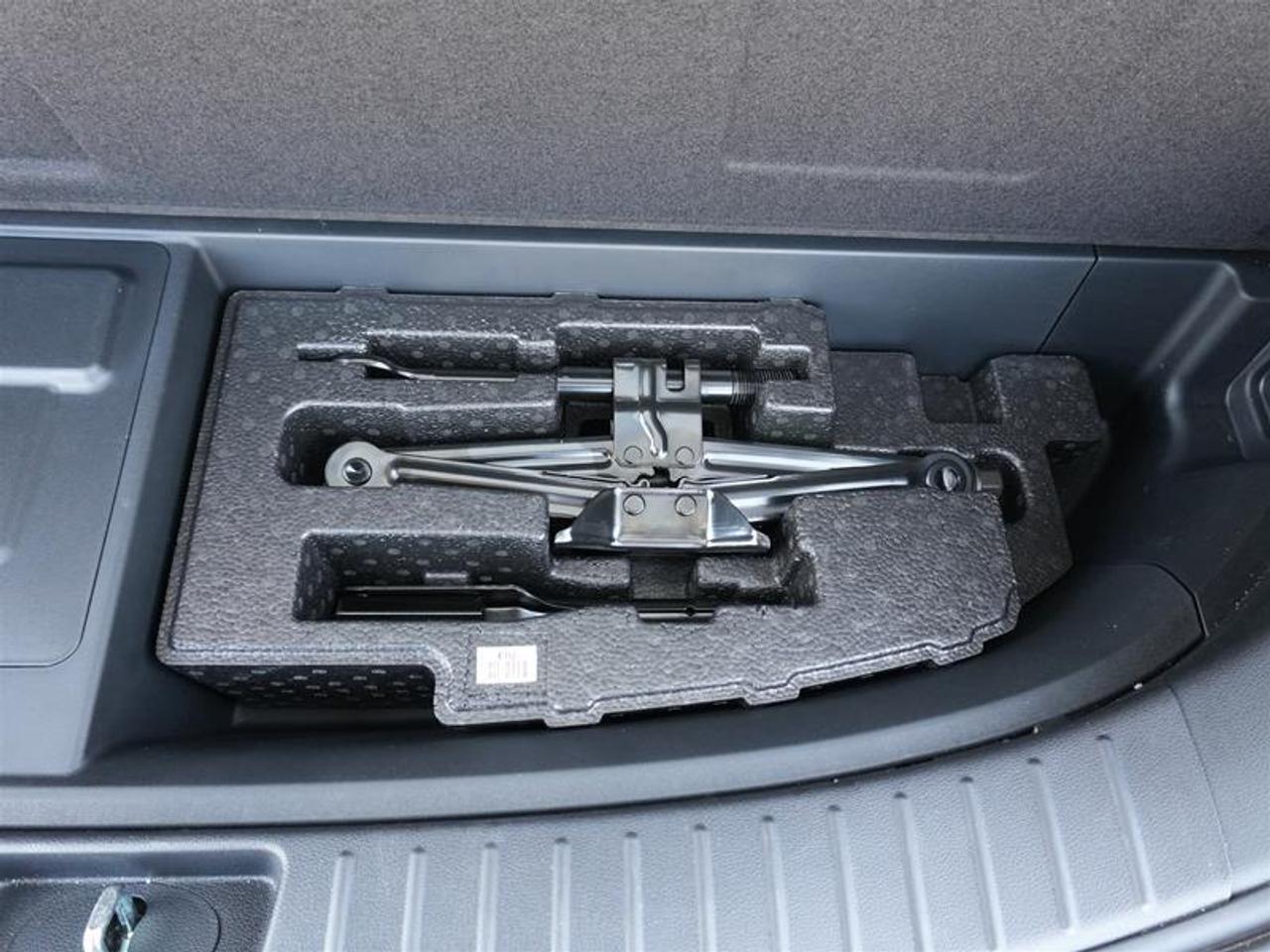 2023 Hyundai Santa Fe Hybrid  Photo
