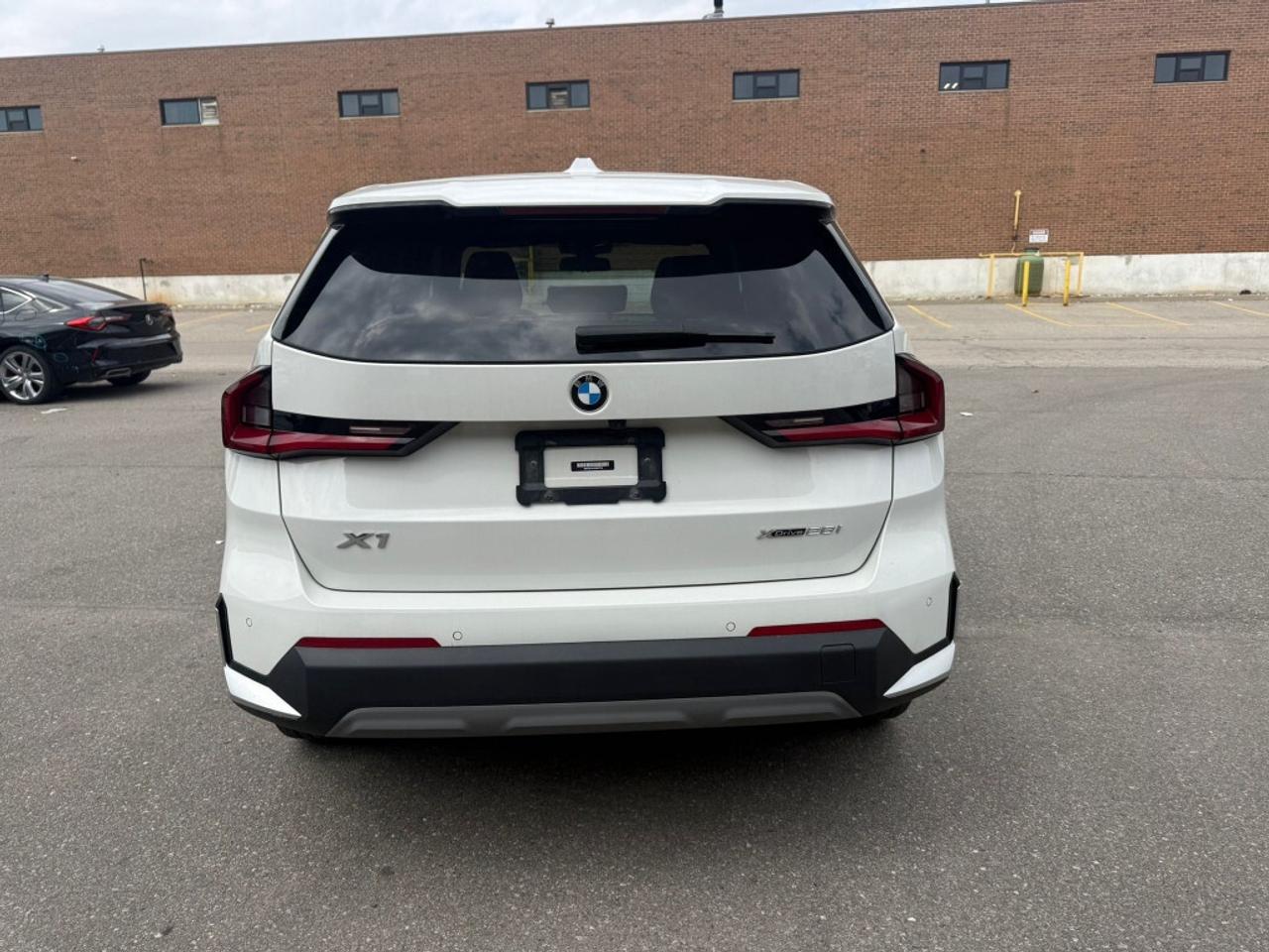 2023 BMW X1 Loaded X1 xDrive28i   Pano Roof   Heated Seats   R Photo