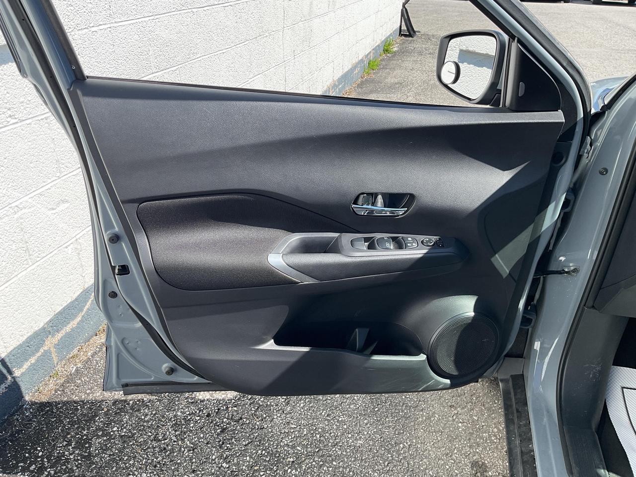 2024 Nissan Kicks SV 4dr Front-Wheel Drive Photo