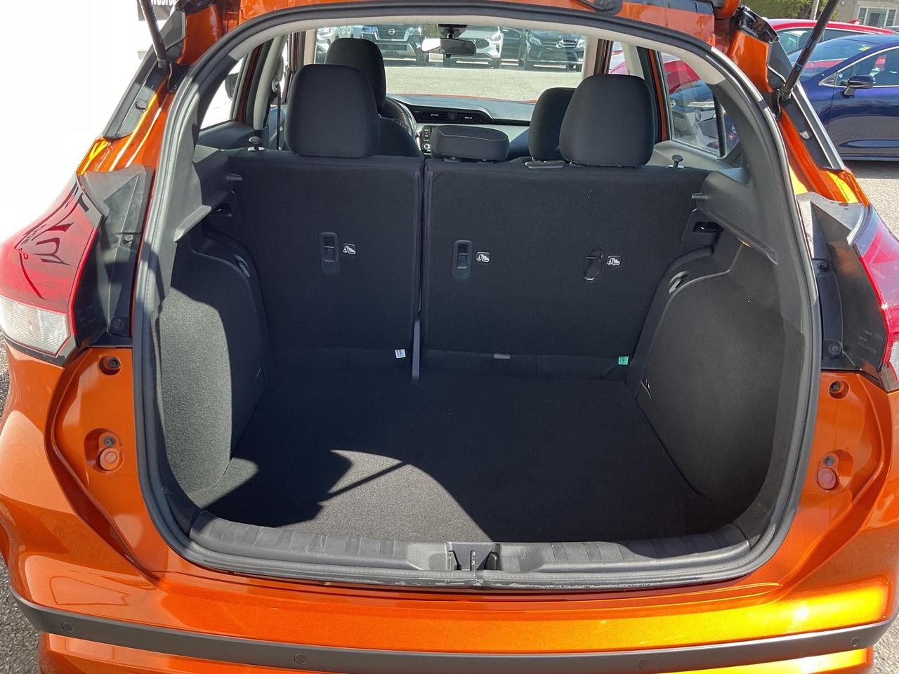 2024 Nissan Kicks SV 4dr Front-Wheel Drive Photo
