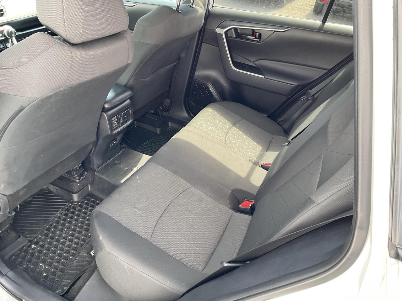 2024 Toyota RAV4 LE 4dr All-wheel Drive Photo
