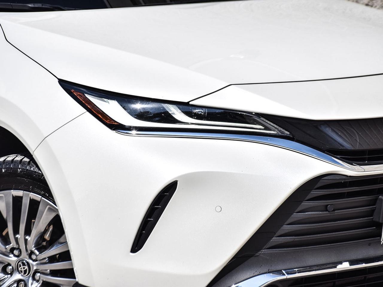 2022 Toyota Venza XLE 4dr All-Wheel Drive Photo