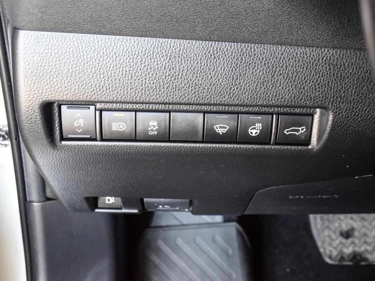 2022 Toyota Venza XLE 4dr All-Wheel Drive Photo