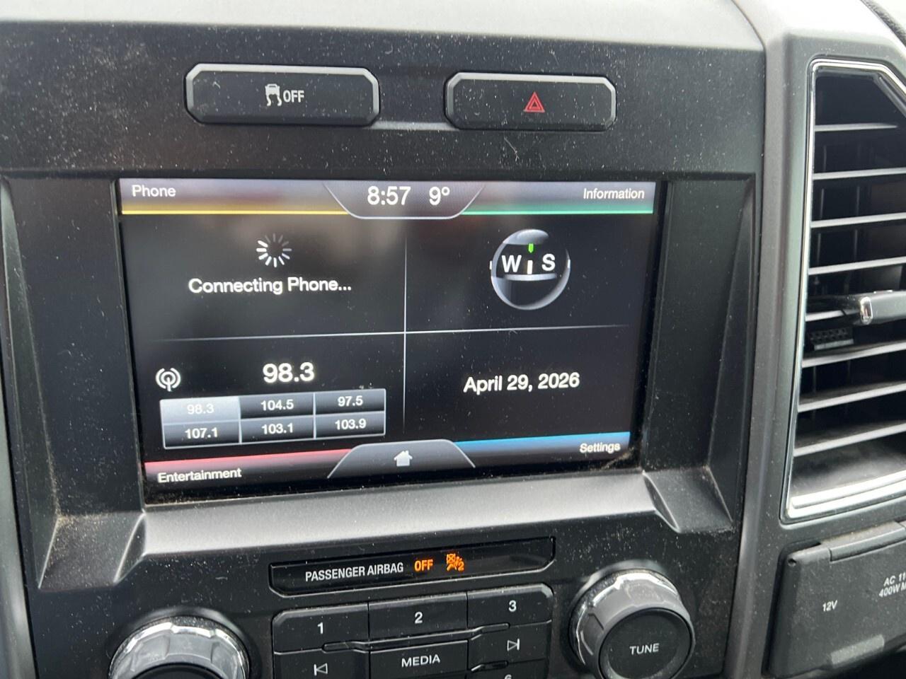 2015 Ford F-150 XLT   1 OWNER    NO ACCIDENTS Photo