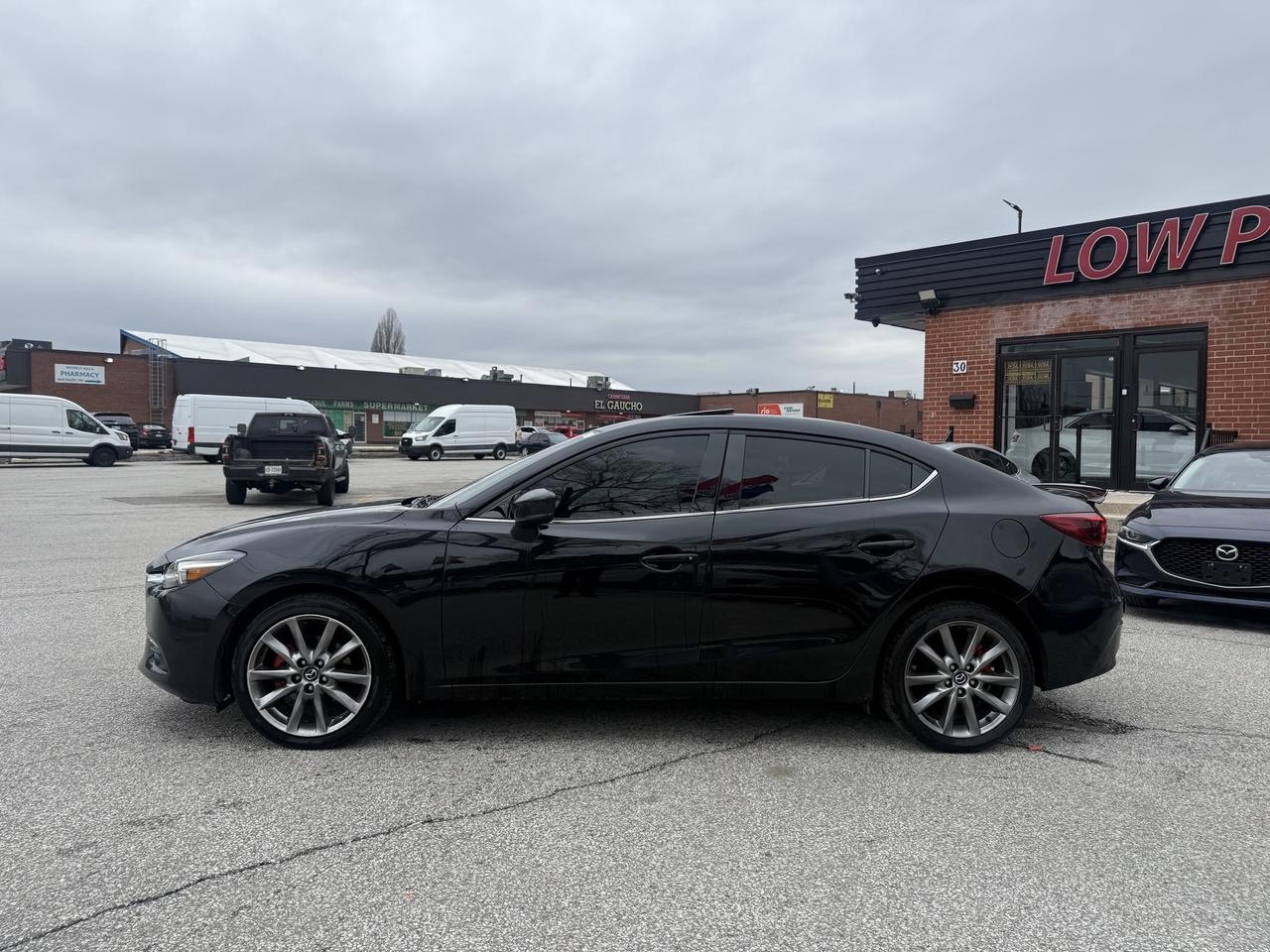 2018 Mazda MAZDA3 GT l Auto l FWD l 2.5L l 4Cyl l Leather l Sunroof Photo