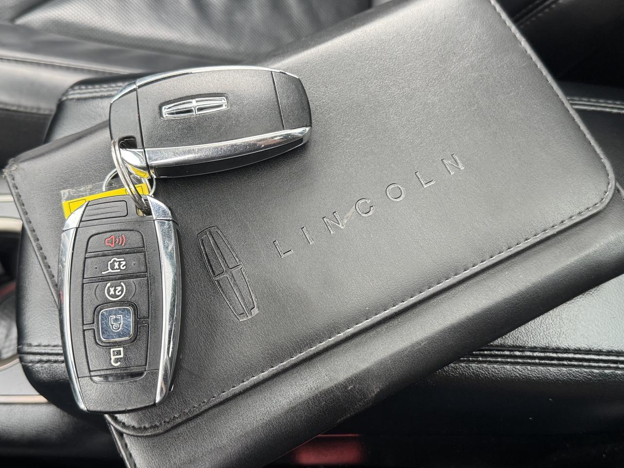 2019 Lincoln MKC No Accidents l Reserve l AWD l Leather l Pano Roof Photo