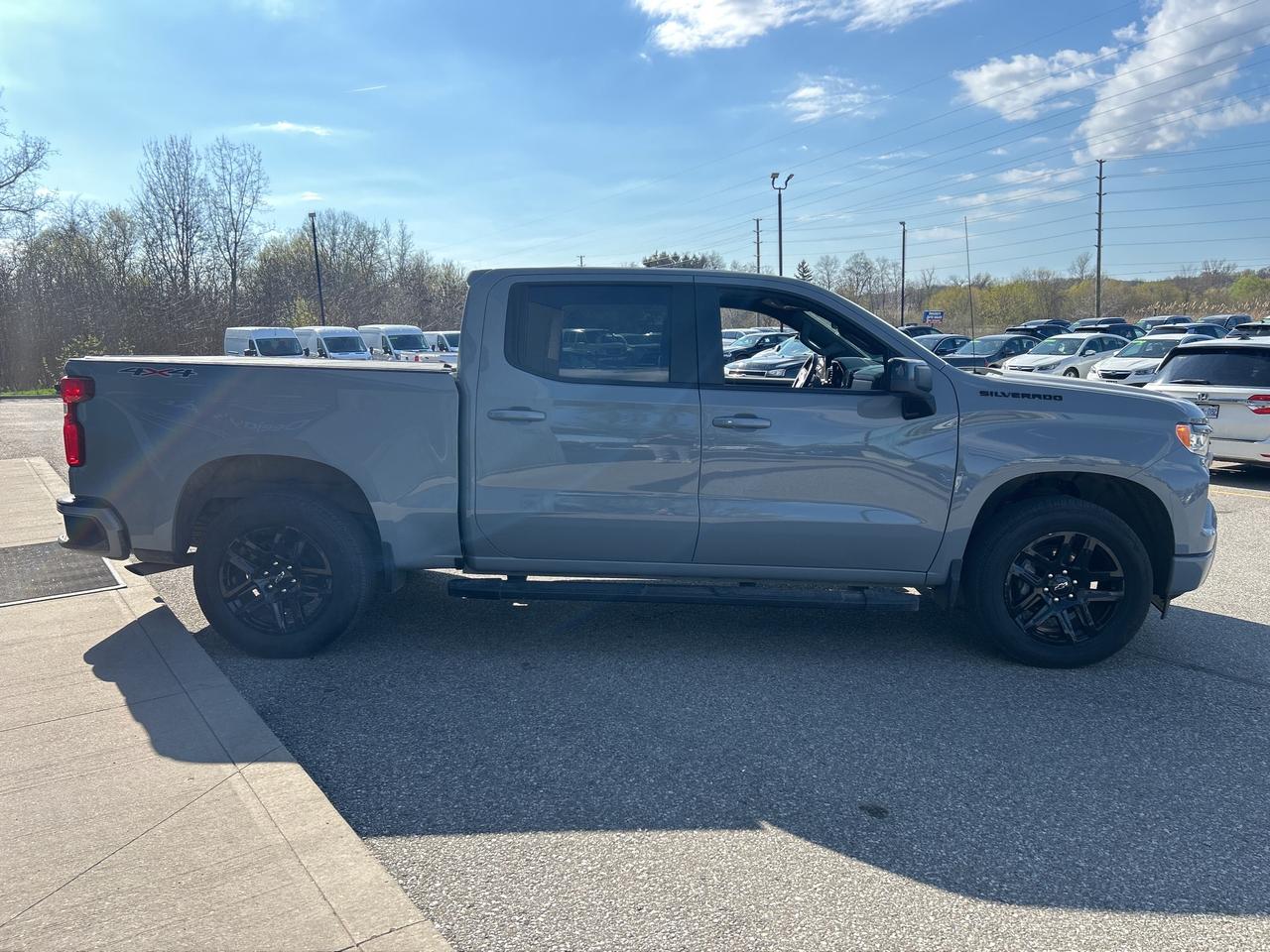 2024 Chevrolet Silverado 1500 RST Photo2