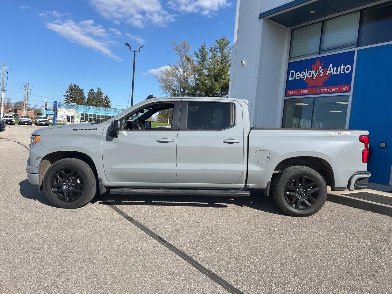 2024 Chevrolet Silverado 1500 RST Photo4