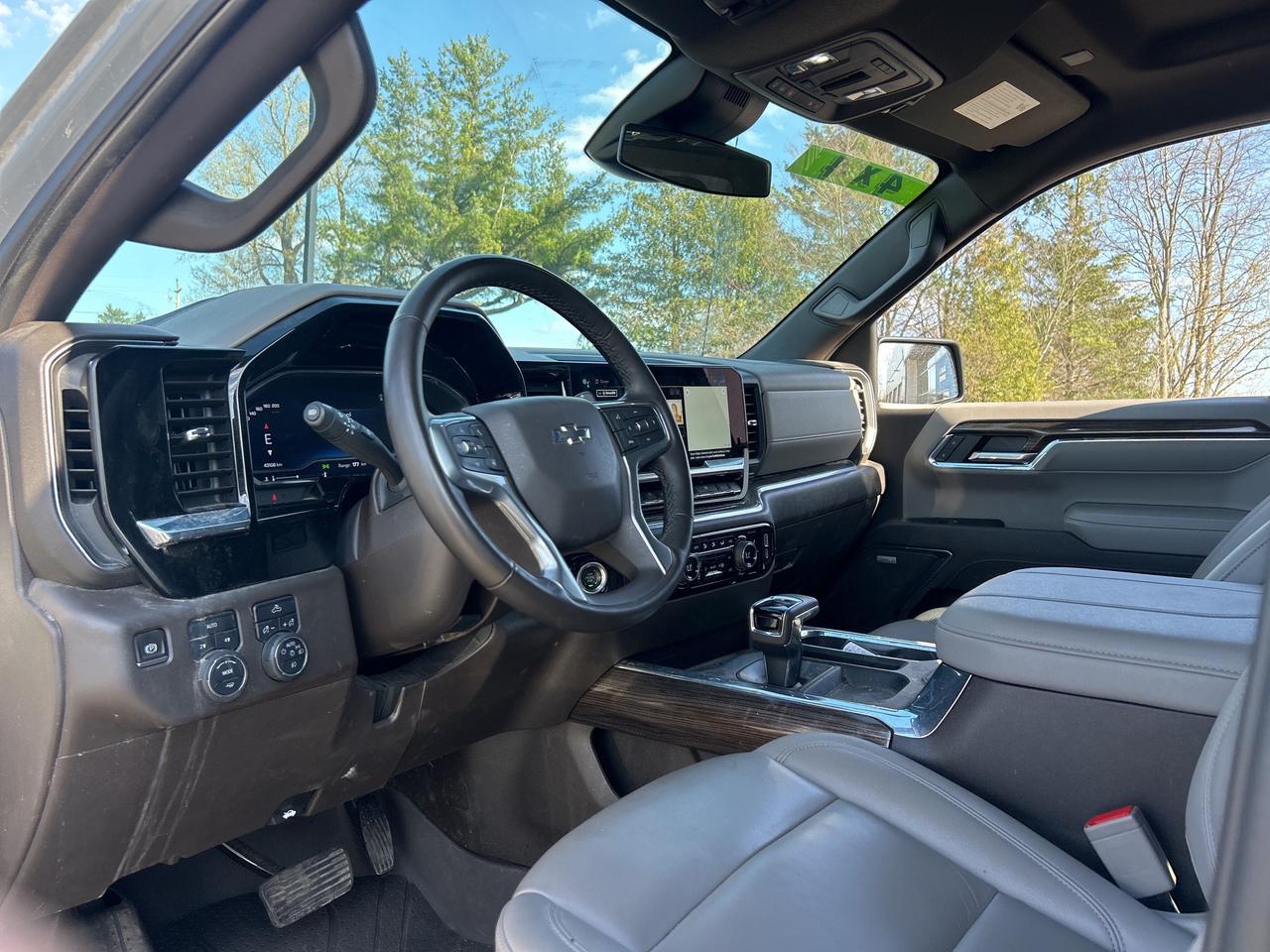 2024 Chevrolet Silverado 1500 RST Photo