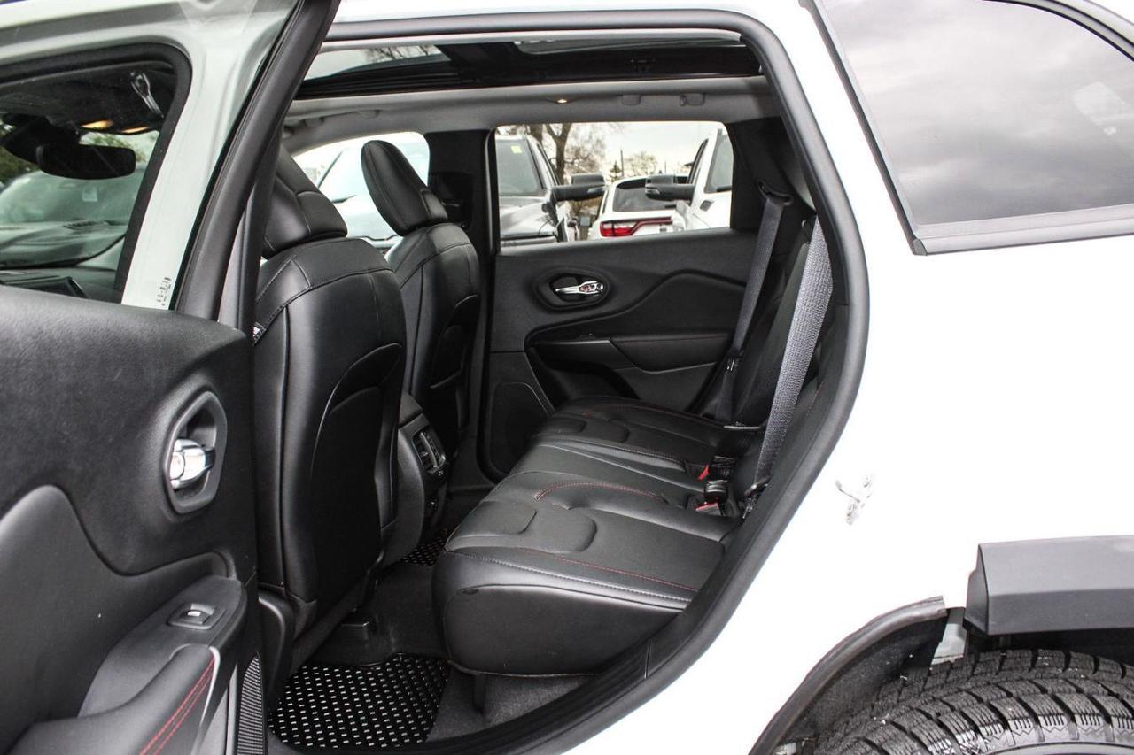 2022 Jeep Cherokee Trailhawk Photo