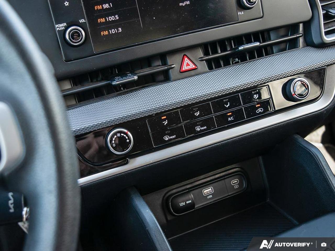 2023 Kia Sportage LX   AWD   Heated Seats   Apple CarPlay   Backup C Photo
