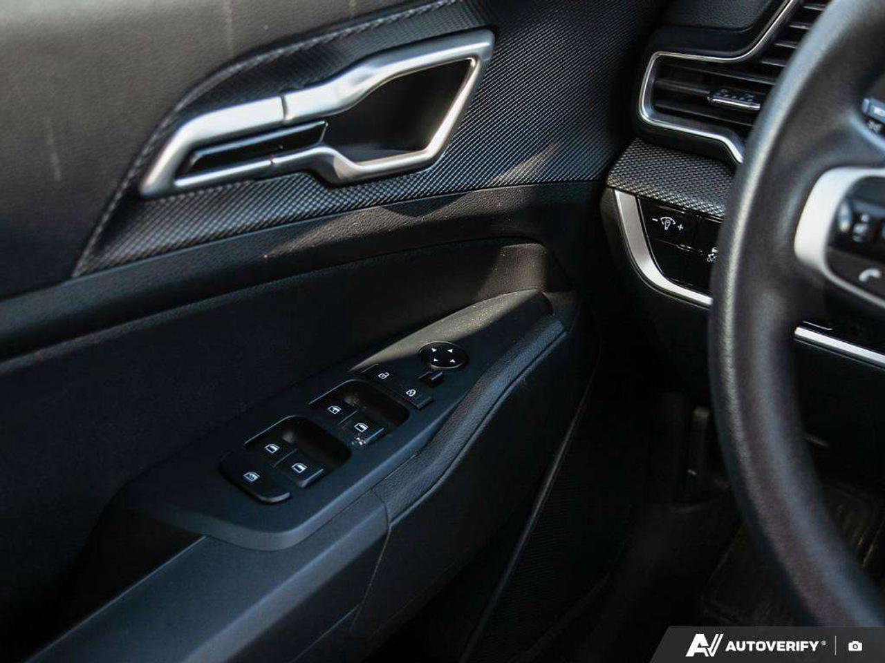 2023 Kia Sportage LX   AWD   NEW TIRES & BRAKES Photo