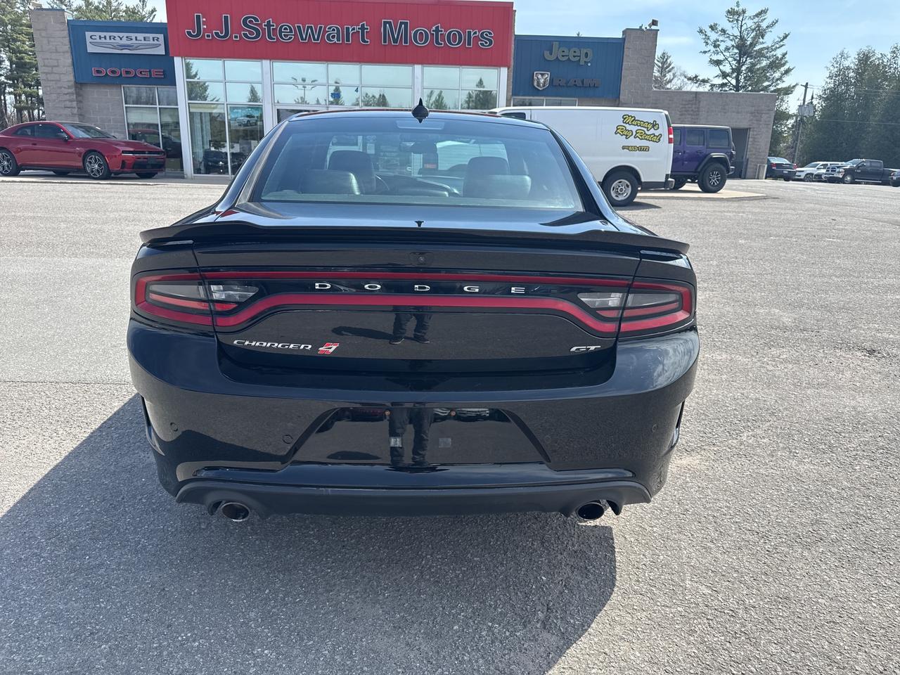 2021 Dodge Charger GT Photo4