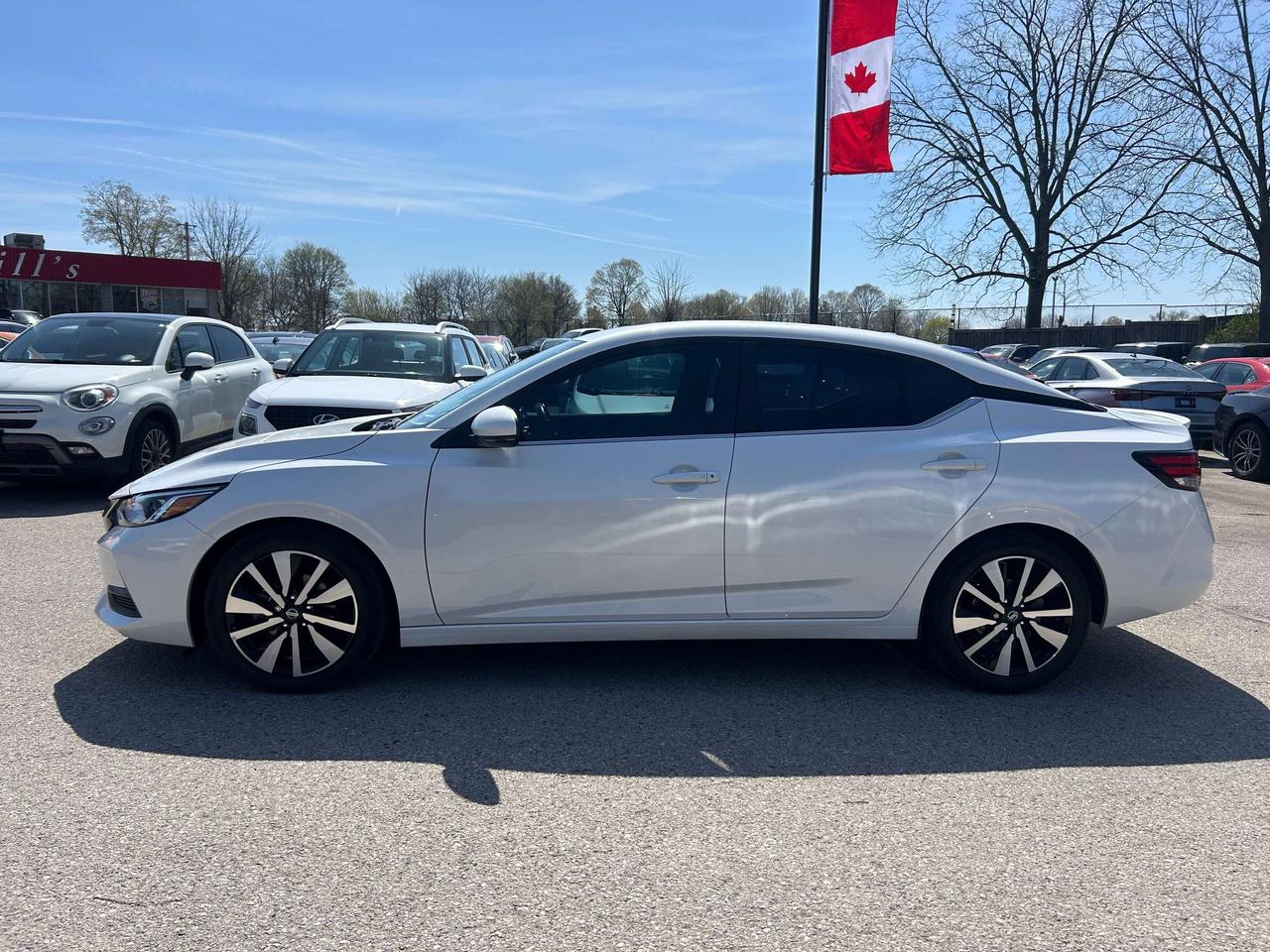 2022 Nissan Sentra SV, CLEAN CARFAX, REMOTE START, SUNROOF! Photo