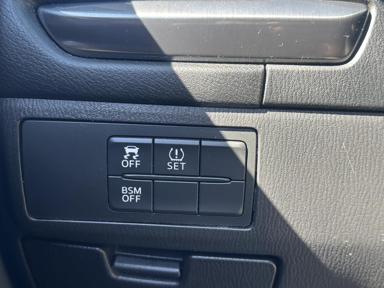 2014 Mazda MAZDA6 4dr Sdn 2.5L Auto GS Photo