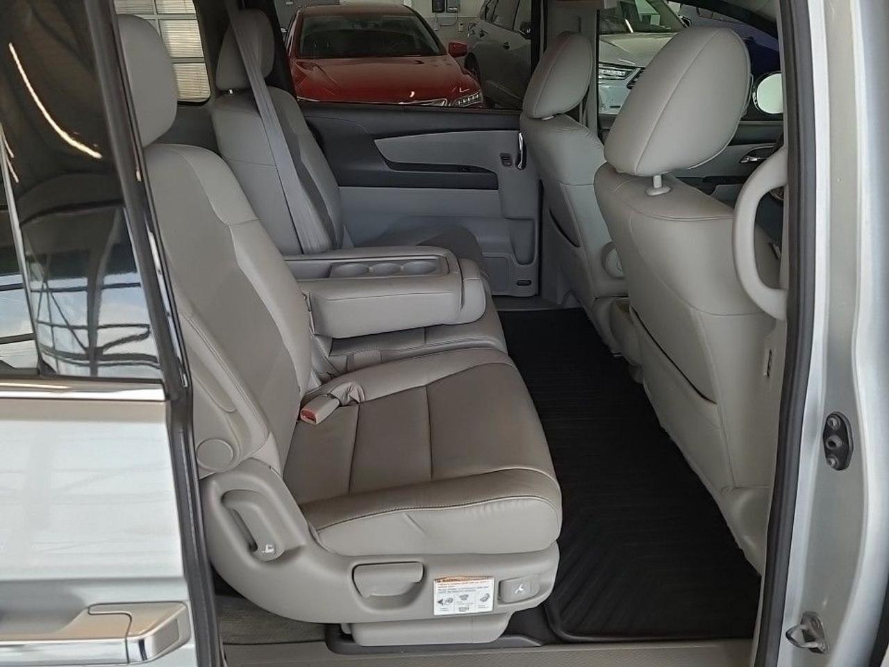 2015 Honda Odyssey Touring RES (AS-IS SALE U CERTIFY U SAVE) Photo
