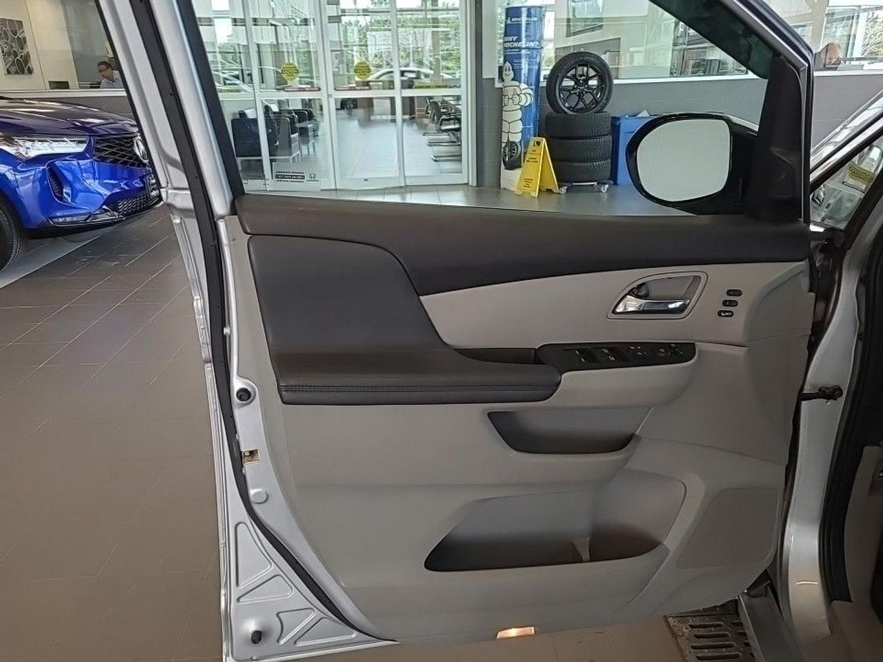 2015 Honda Odyssey Touring RES (AS-IS SALE U CERTIFY U SAVE) Photo