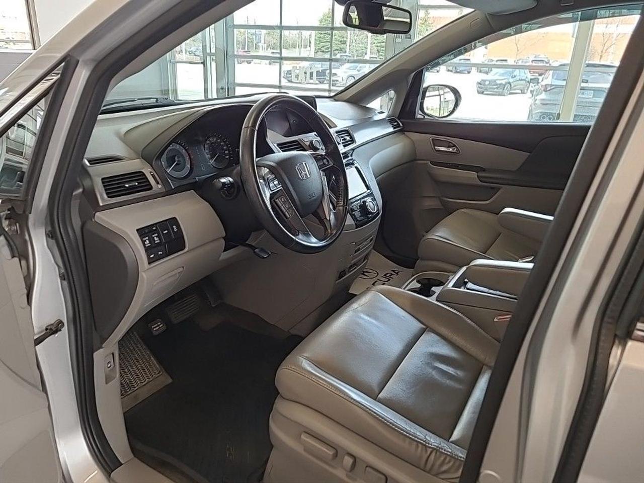 2015 Honda Odyssey Touring RES (AS-IS SALE U CERTIFY U SAVE) Photo