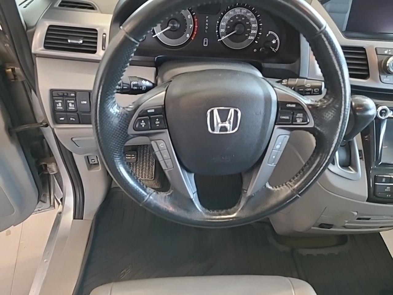 2015 Honda Odyssey Touring RES (AS-IS SALE U CERTIFY U SAVE) Photo