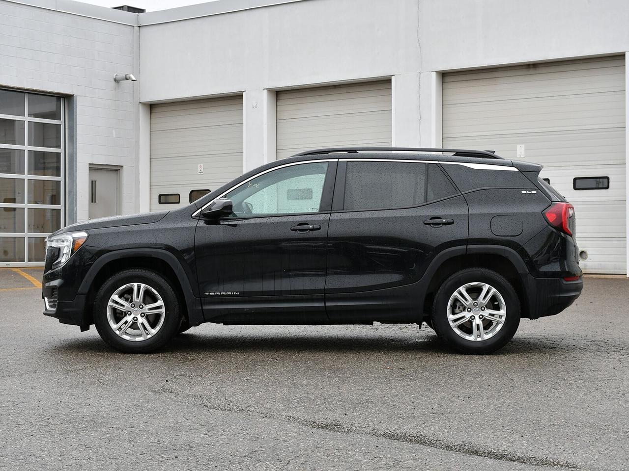 2023 GMC Terrain SLE AWD   FUEL EFFICIENT   GREAT VALUE Photo