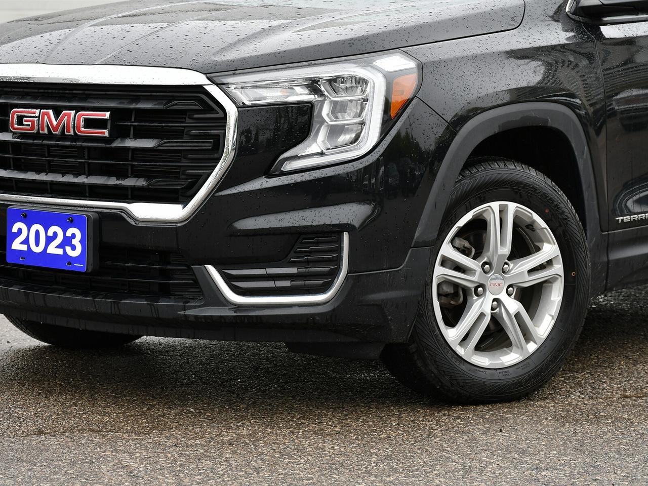 2023 GMC Terrain SLE AWD   FUEL EFFICIENT   GREAT VALUE Photo