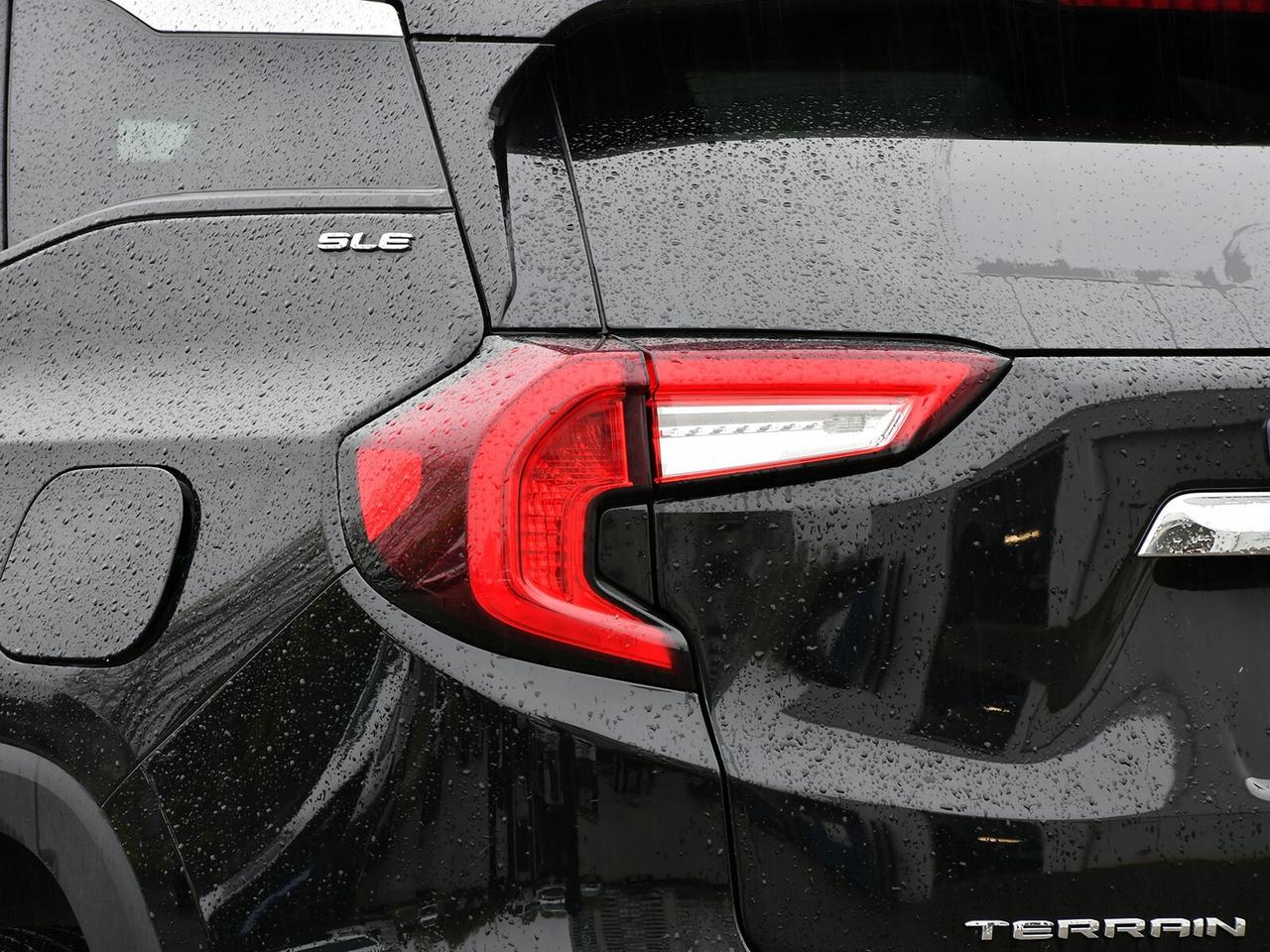 2023 GMC Terrain SLE AWD   FUEL EFFICIENT   GREAT VALUE Photo