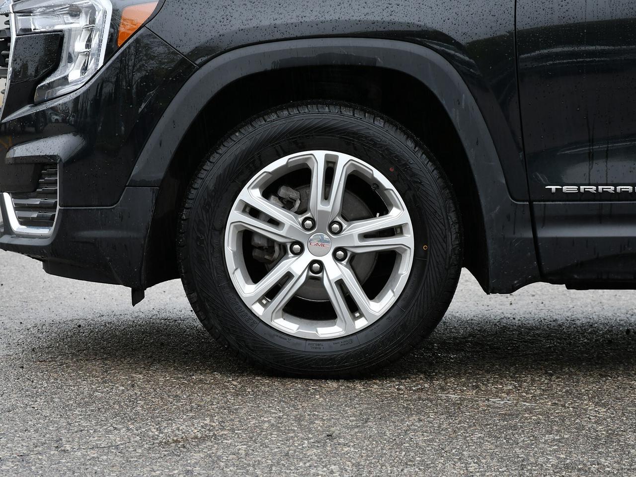 2023 GMC Terrain SLE AWD   FUEL EFFICIENT   GREAT VALUE Photo