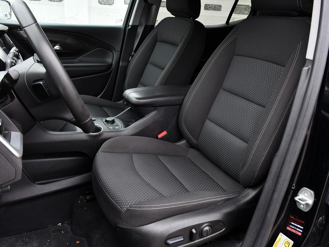 2023 GMC Terrain SLE AWD   FUEL EFFICIENT   GREAT VALUE Photo