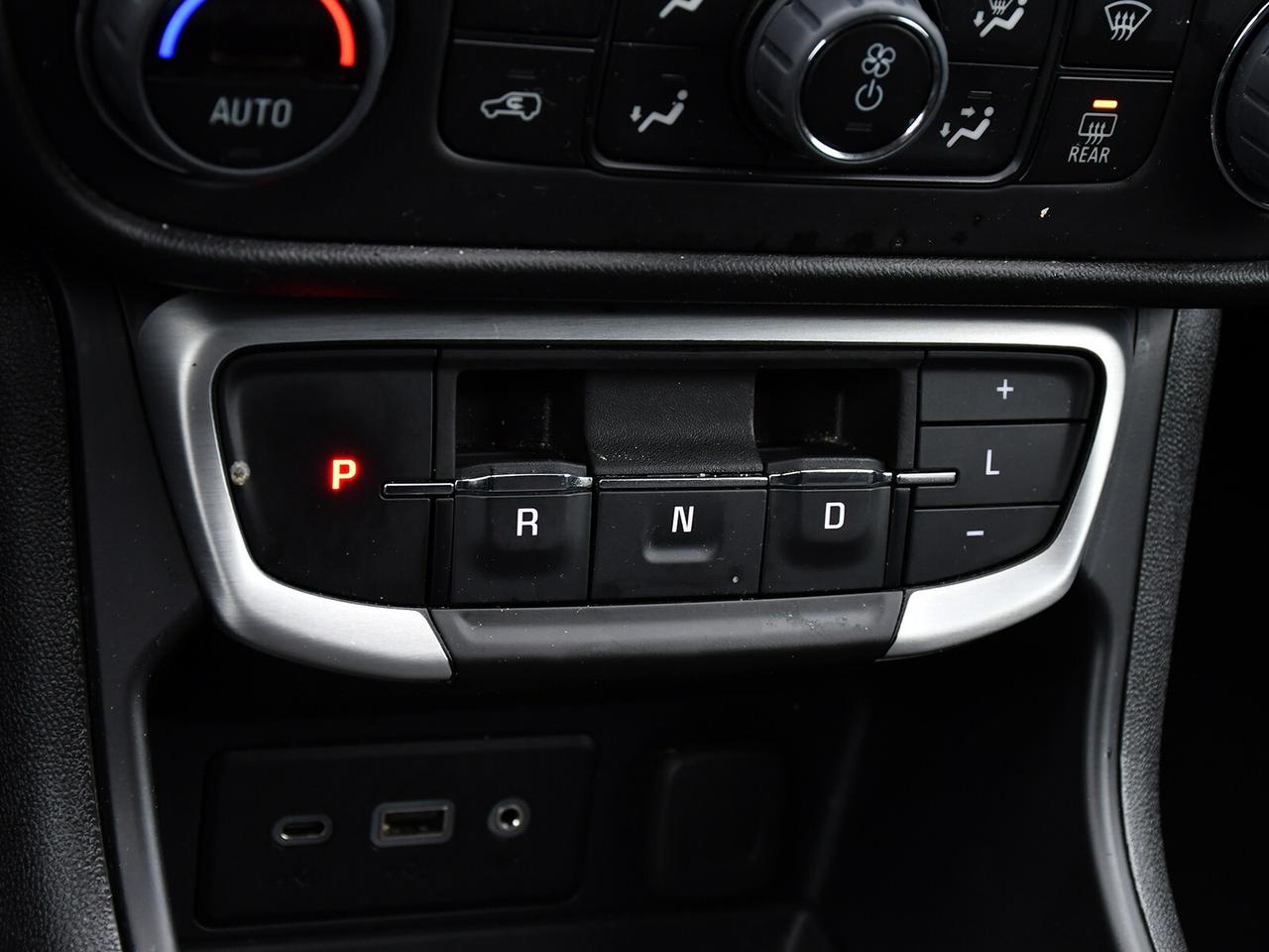 2023 GMC Terrain SLE AWD   FUEL EFFICIENT   GREAT VALUE Photo