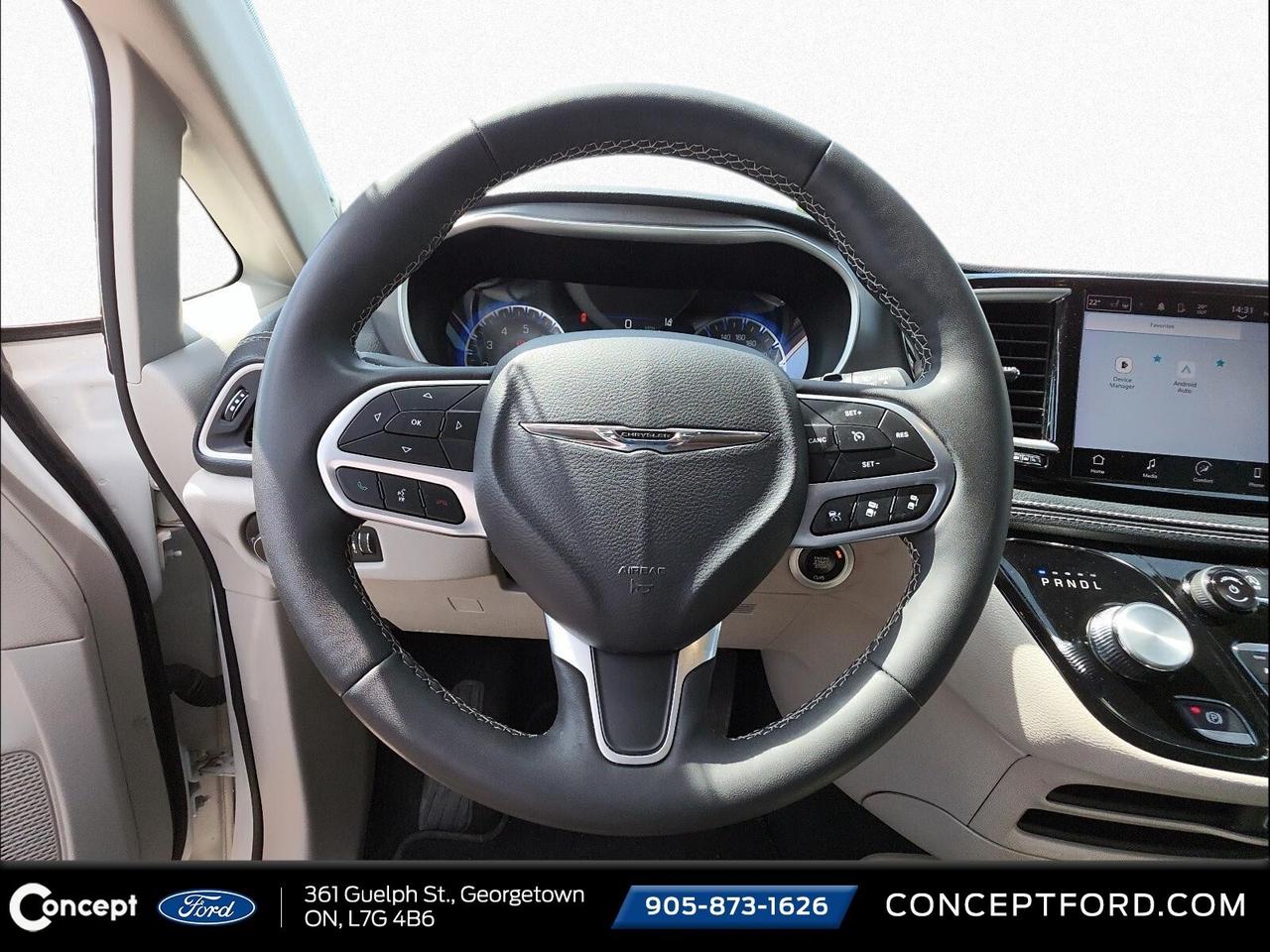 2023 Chrysler Pacifica Loaded   Leather   Power Doors Photo