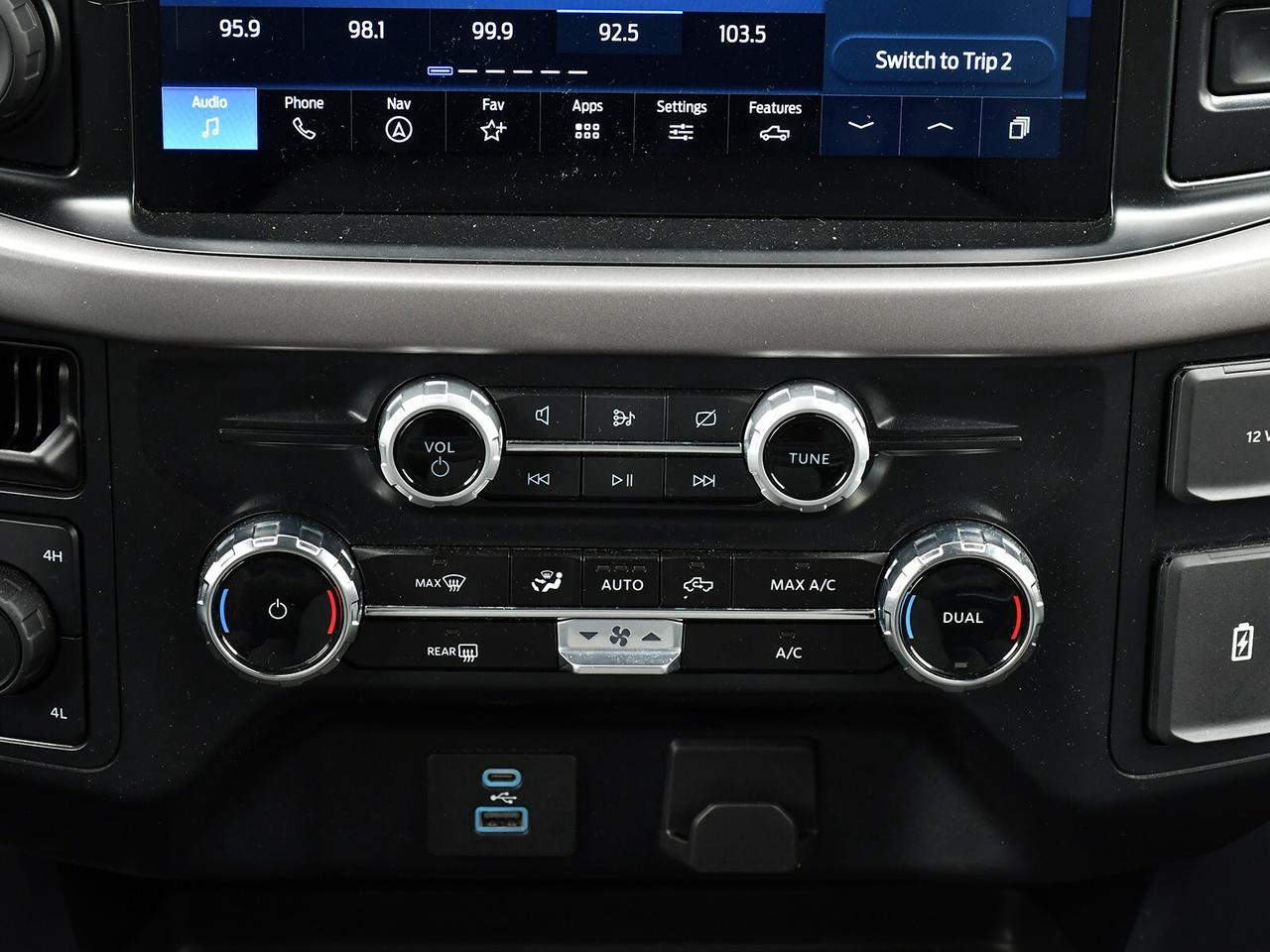 2024 Ford F-150 XLT 4X4   SUPERCREW   GREAT VALUE Photo
