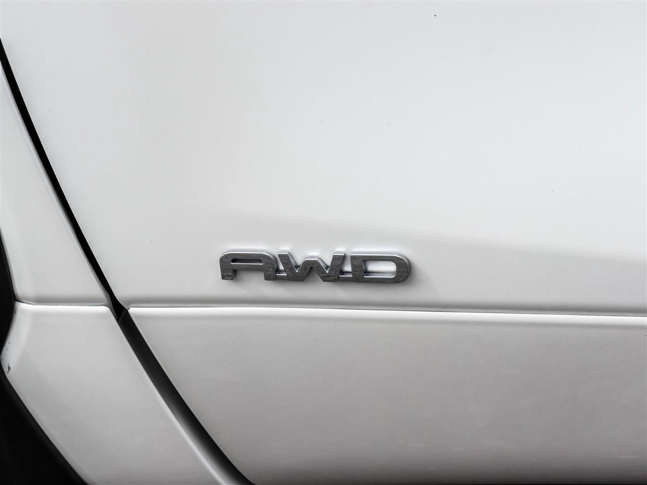 2021 Toyota Highlander Hybrid Limited 4dr All-Wheel Drive Photo