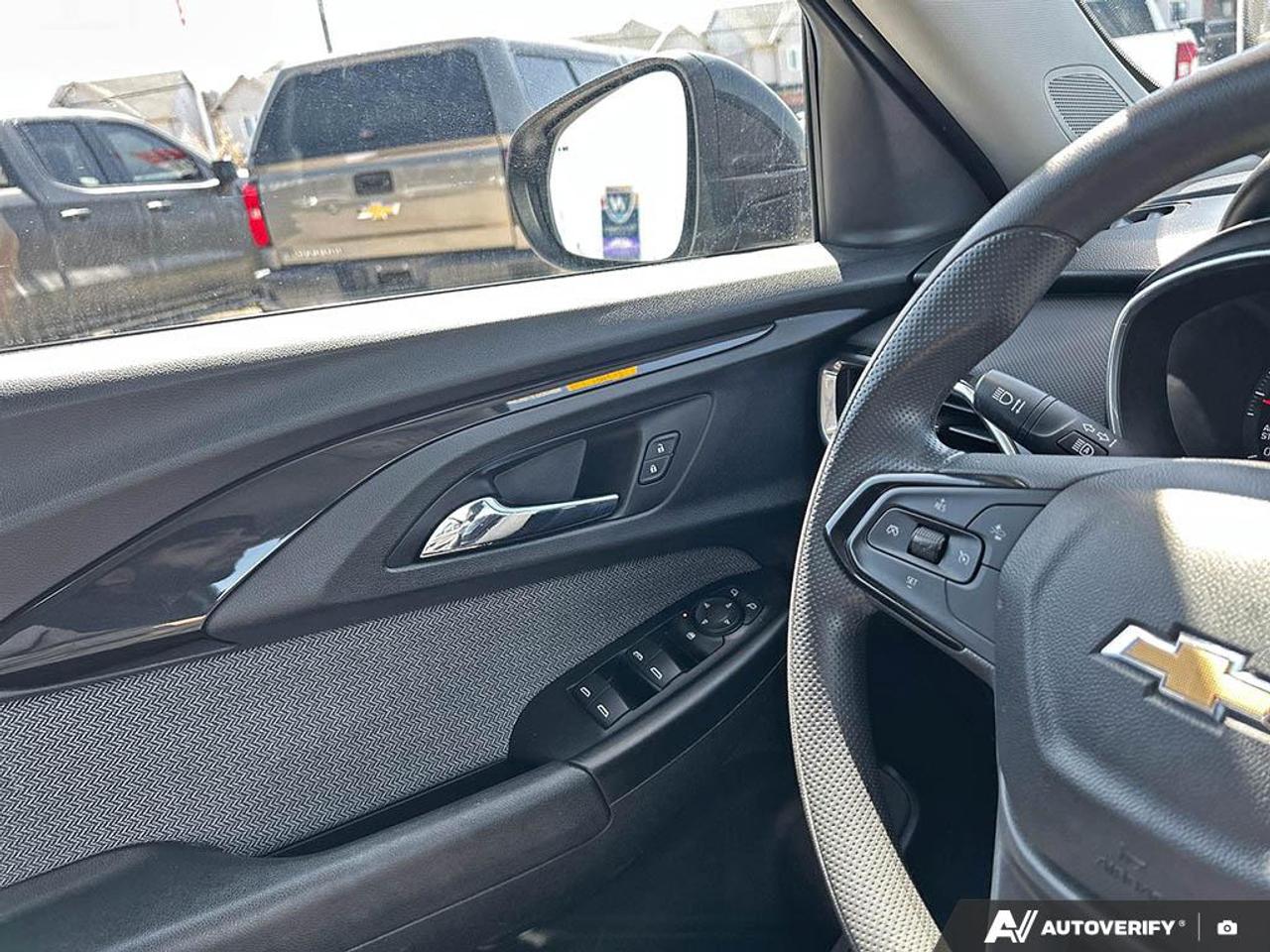 2021 Chevrolet TrailBlazer LT Front-Wheel Drive Photo