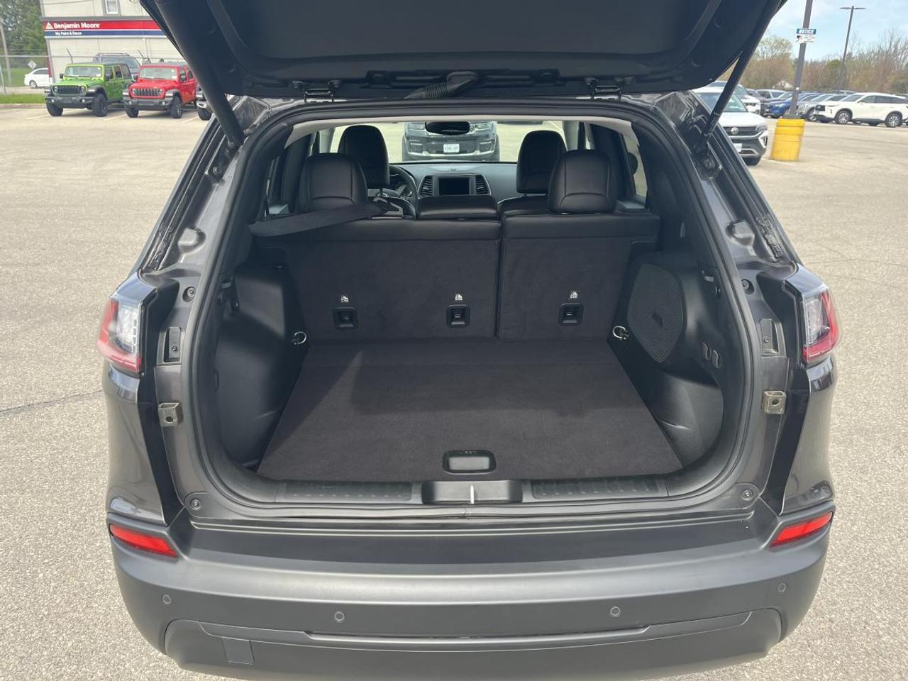 2023 Jeep Cherokee Altitude 4x4 Photo