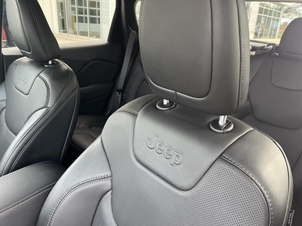 2023 Jeep Cherokee Altitude 4x4 Photo