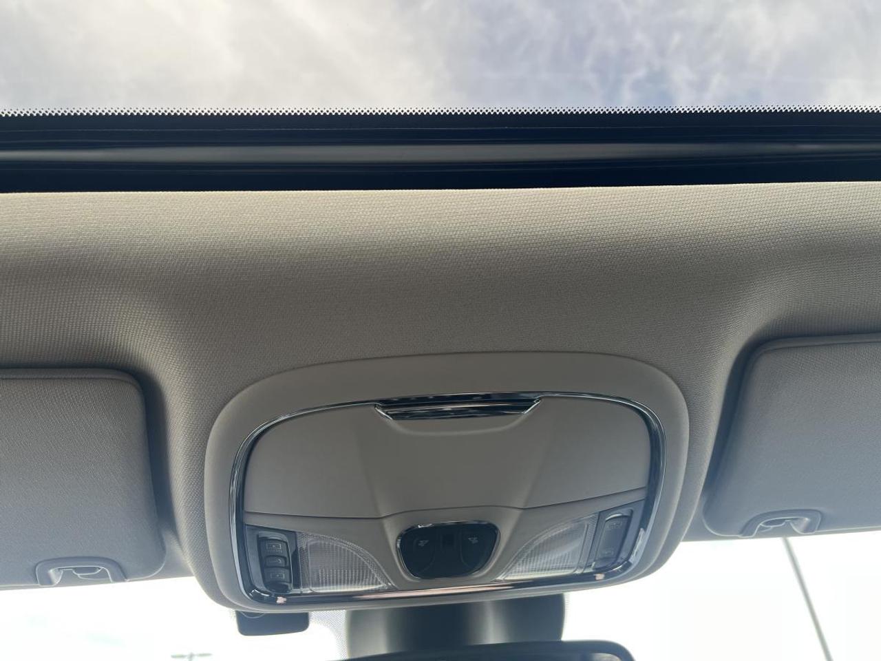 2023 Jeep Cherokee Altitude 4x4 Photo