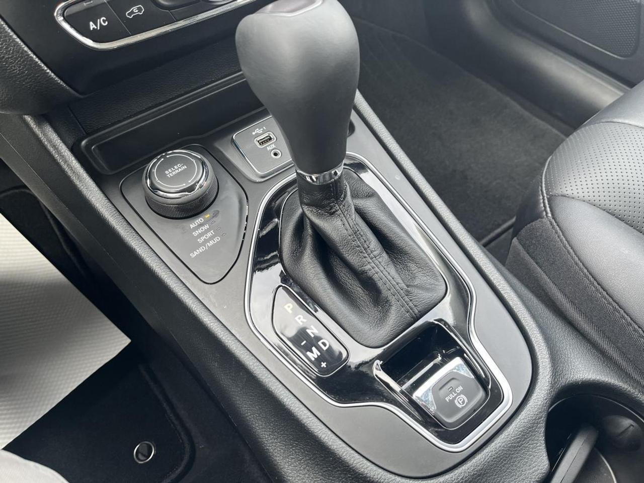 2023 Jeep Cherokee Altitude 4x4 Photo