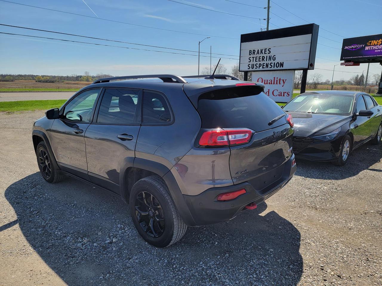 2015 Jeep Cherokee 4WD Trailhawk Photo