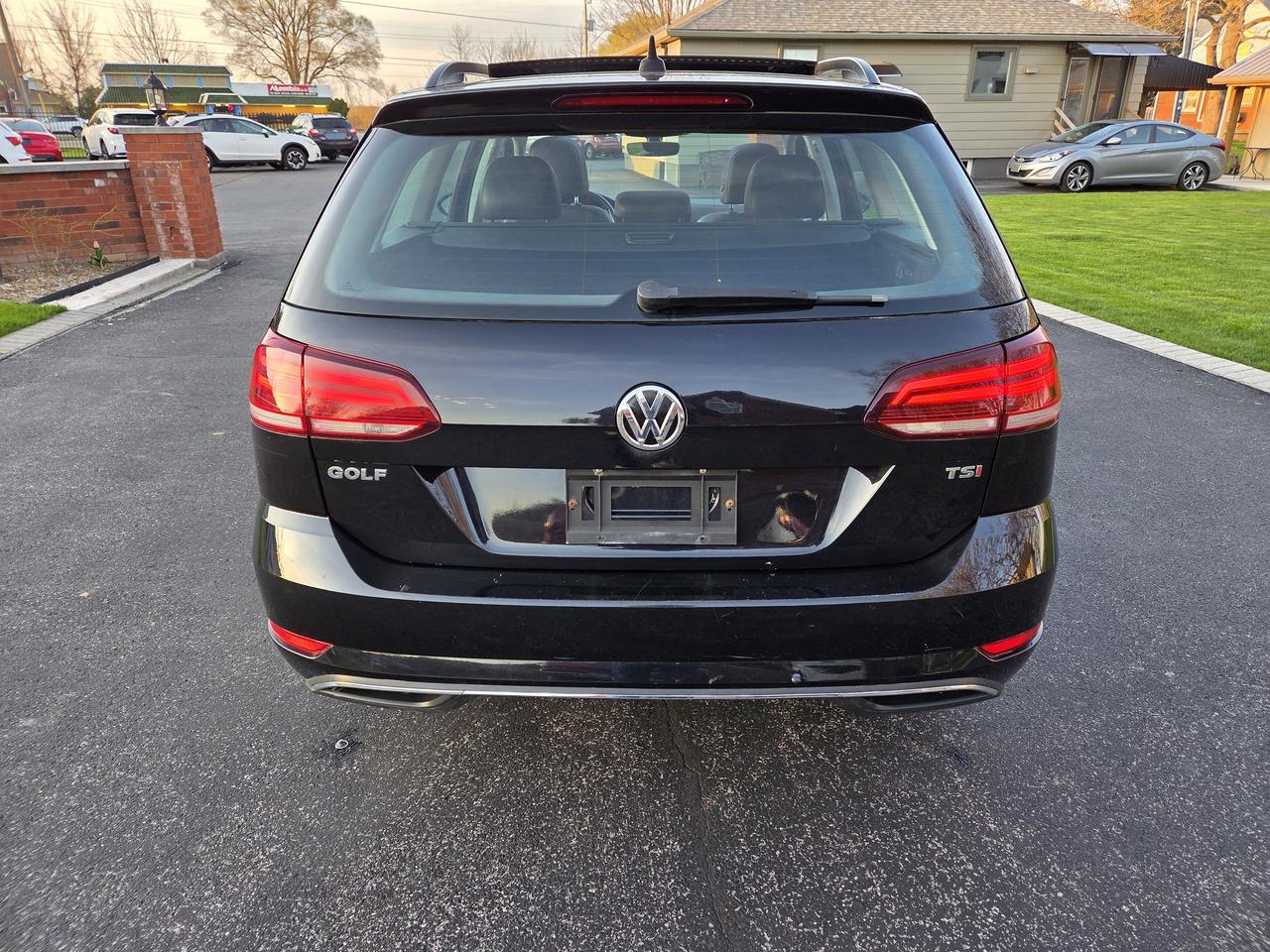 2018 Volkswagen Golf SportWagen Rare Find, Comfortline Manual, Sunroof, Loaded! Photo